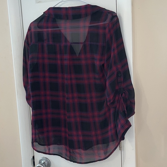 Express Button Down! Size Medium 😍 - Picture 6 of 8